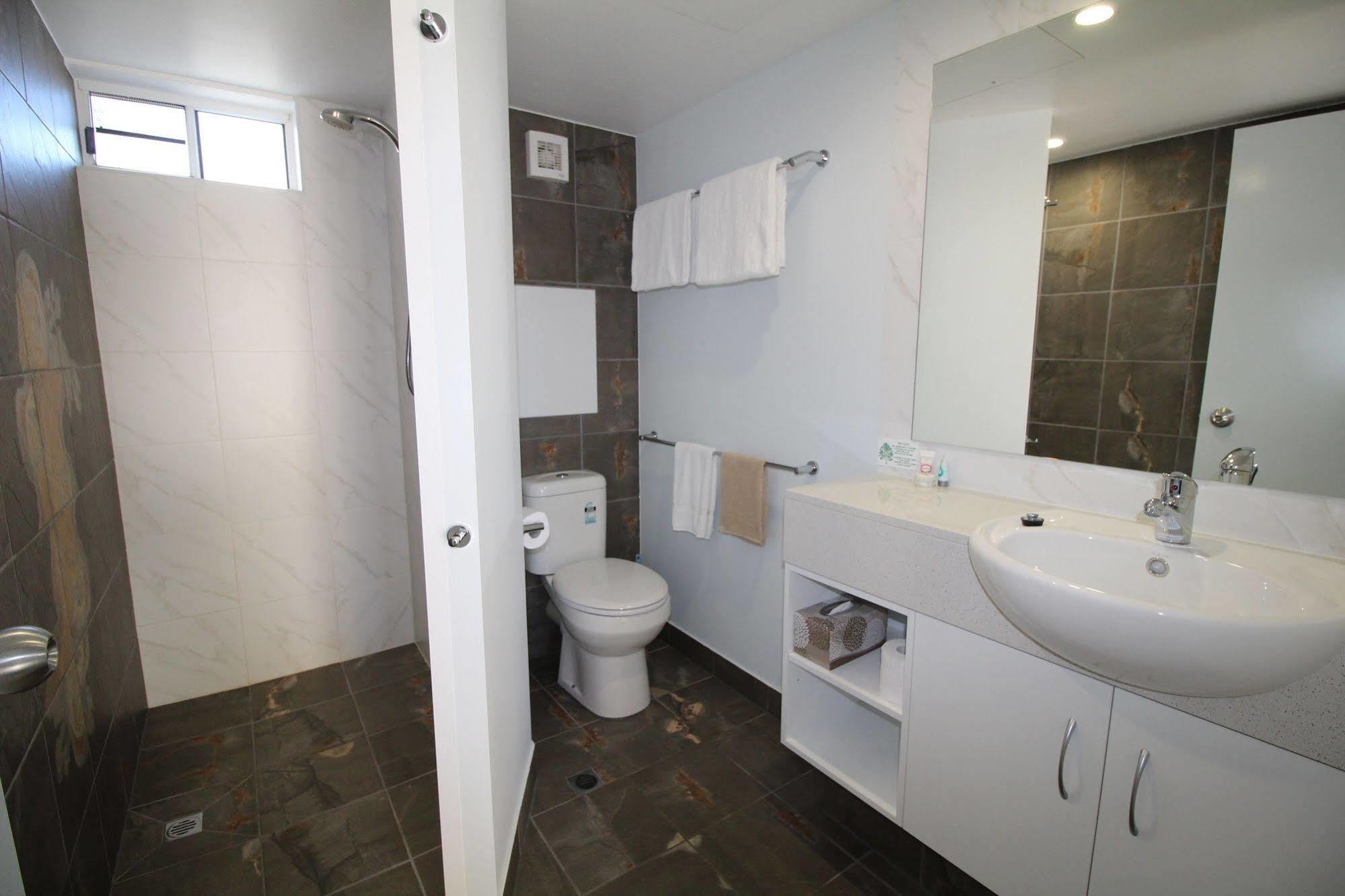 Endeavour Inn Emu Park Eksteriør bilde