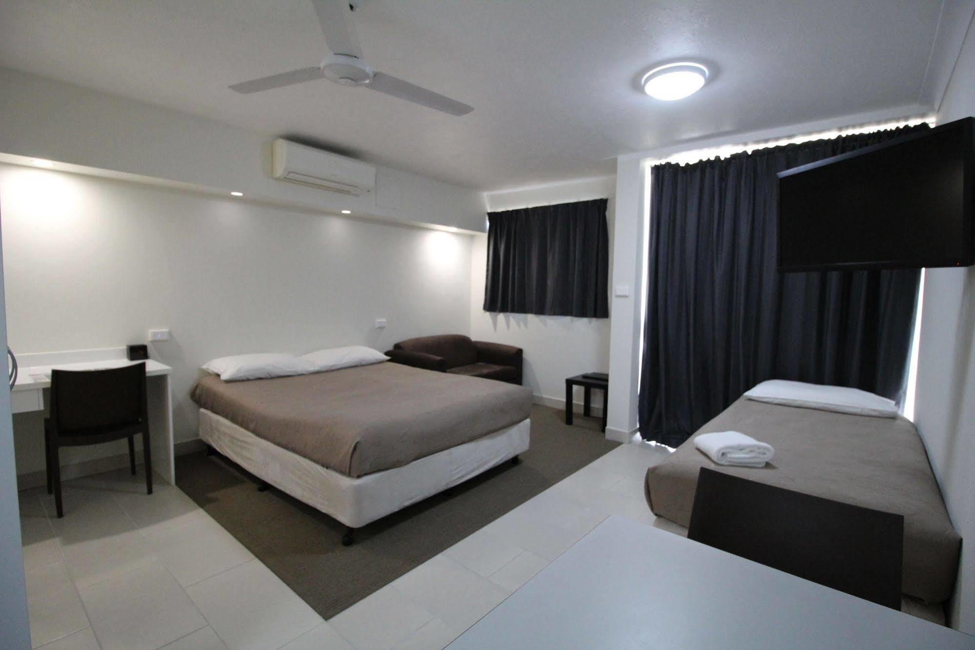 Endeavour Inn Emu Park Eksteriør bilde